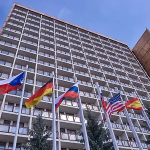 Krystal Otel Prag