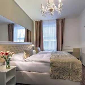 hotellátogatás