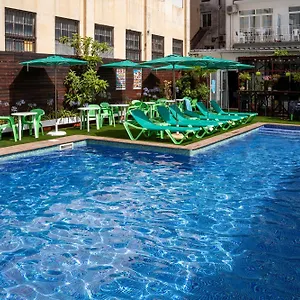 apartaments-atzavara.catalonia-hotels.com/
