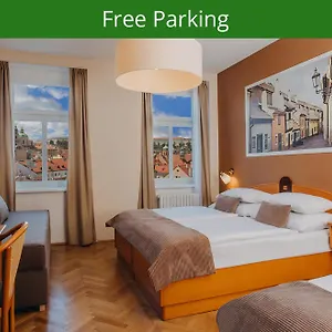 hotellátogatás