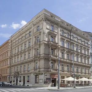 hotellátogatás