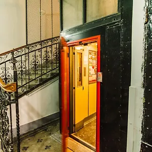 hotellátogatás